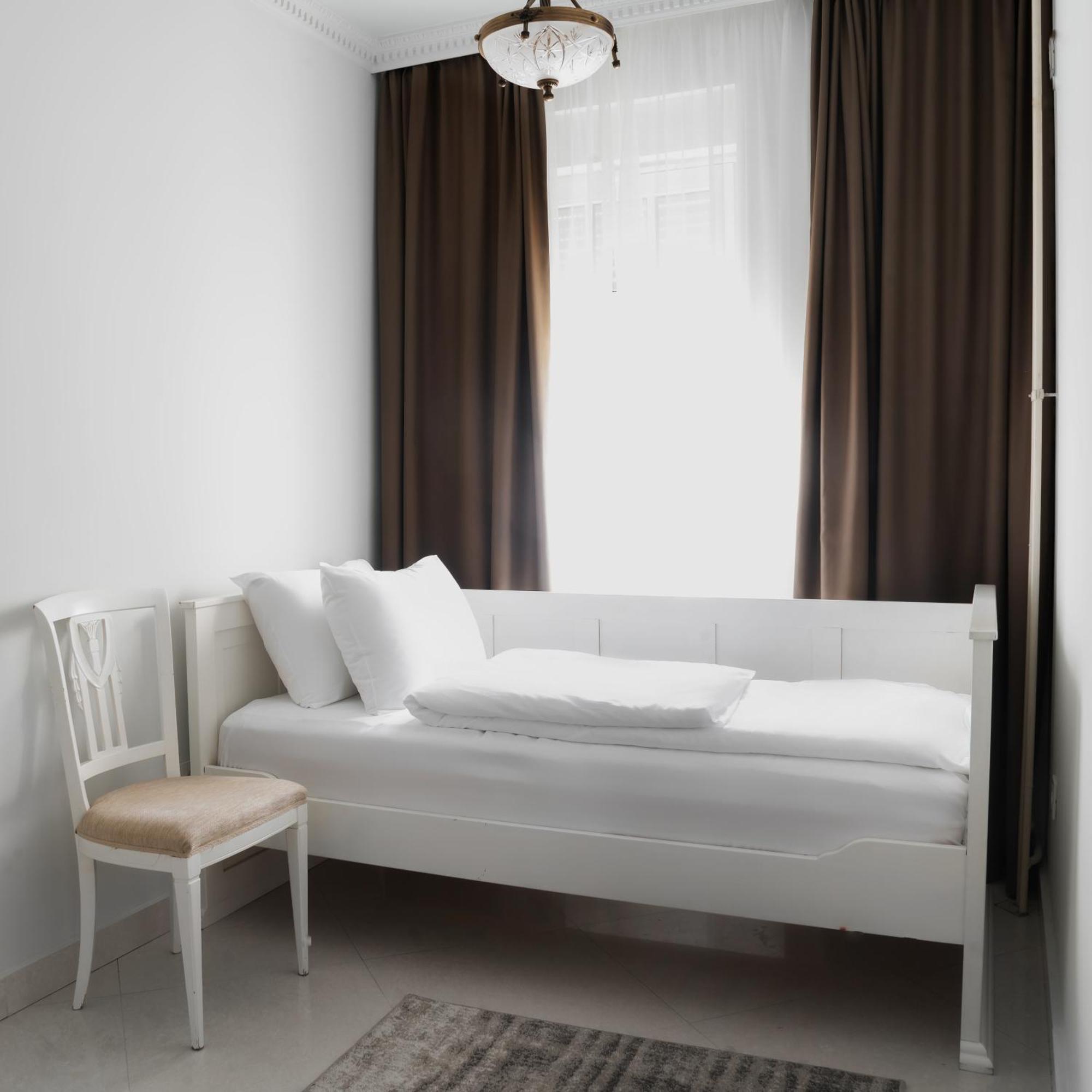 Hotel Jardin Belgrade Exterior photo
